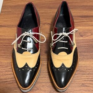 Artem Atelier Wingtip Brogue Tri Color Patent Leather Woman’s Oxford. Size 36.